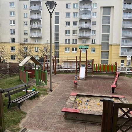 Klimatyzacja - Przy Centrum Onkologii Klinice Novum Dla Pary Badz 4 Osob Varšava Exteriér fotografie